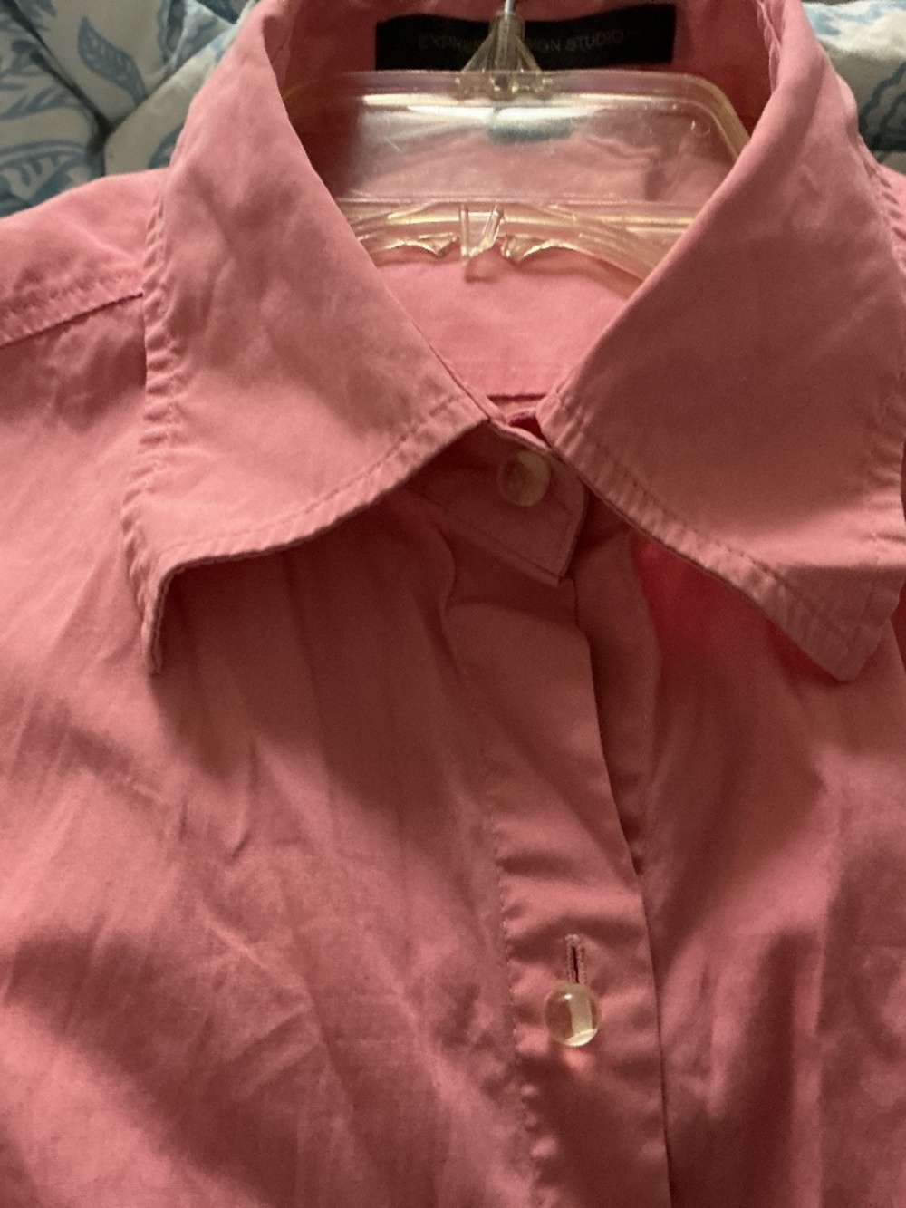 Express  Design studio  blouse with rare capped puffed sleeves S12 fancy buttons